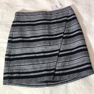 MAKE ME AN OFFER!!  J crew size 00 faux wrap skirt